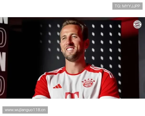 哈里·凯恩与莱万巅峰期对比：全能中锋与终结机器的差异解析