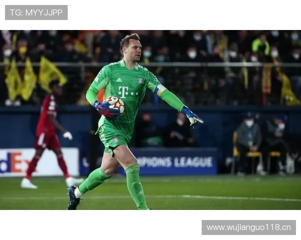诺伊尔：从德甲新星到拜仁门神的生涯跃迁