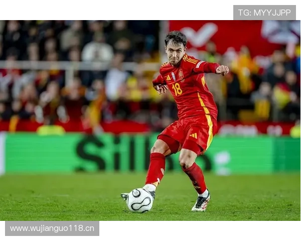 祖比门迪 vs 克罗斯:出球能力与中场组织效率对比分析 祖比门迪 vs 克罗斯:出球能力与中场组织效率对比分析