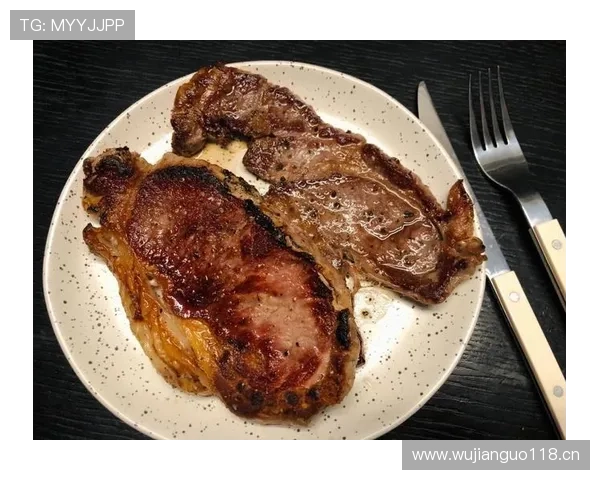 卡瓦尼训练完回家连吃三天牛排，冰箱里塞满蛋白粉跟矿泉水