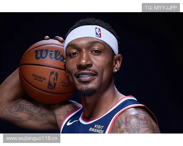 恩比德休赛期天天喝红酒配牛排，训练师说他体脂率比新秀还低