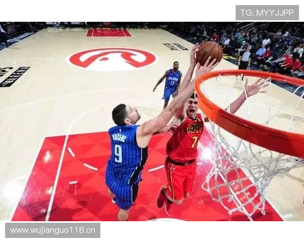 佩科维奇篮下强攻提升效率 明显拉开与队友内线威胁差距