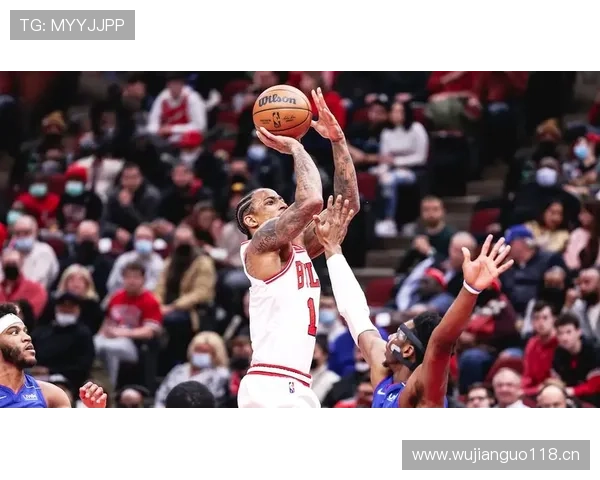 扬尼斯挡拆拉开防线效率提升显著，主导球队关键得分节奏