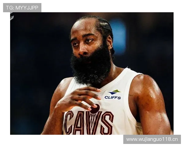 哈登策动挡拆带队拉开空间，提升关键时刻得分效率